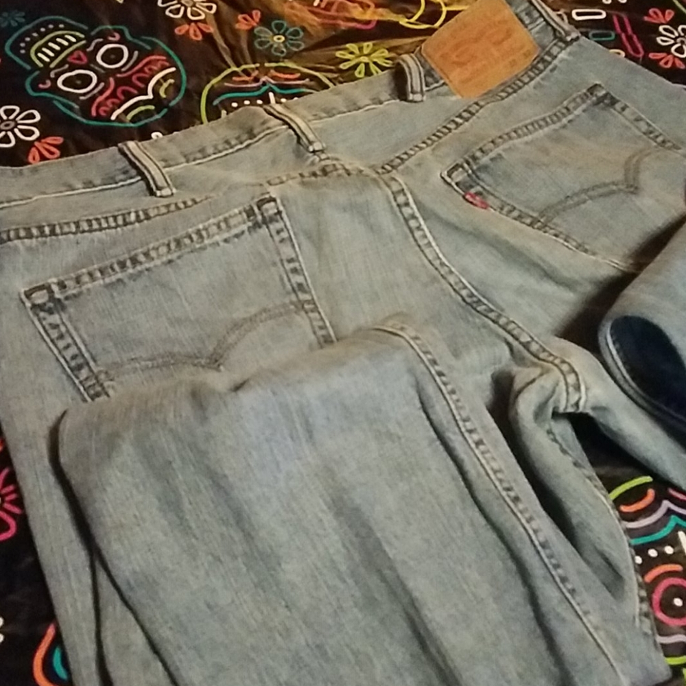 Jean's - Picture 3 of 3